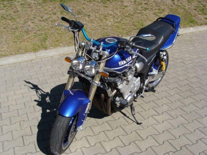 YAMAHA XJR 1300 SP UPSIDE DOWN