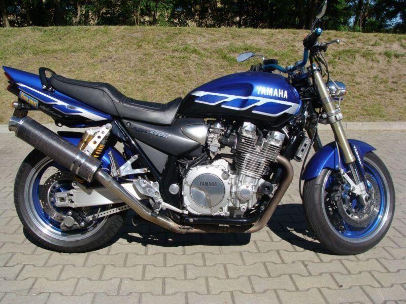 YAMAHA XJR 1300 SP UPSIDE DOWN