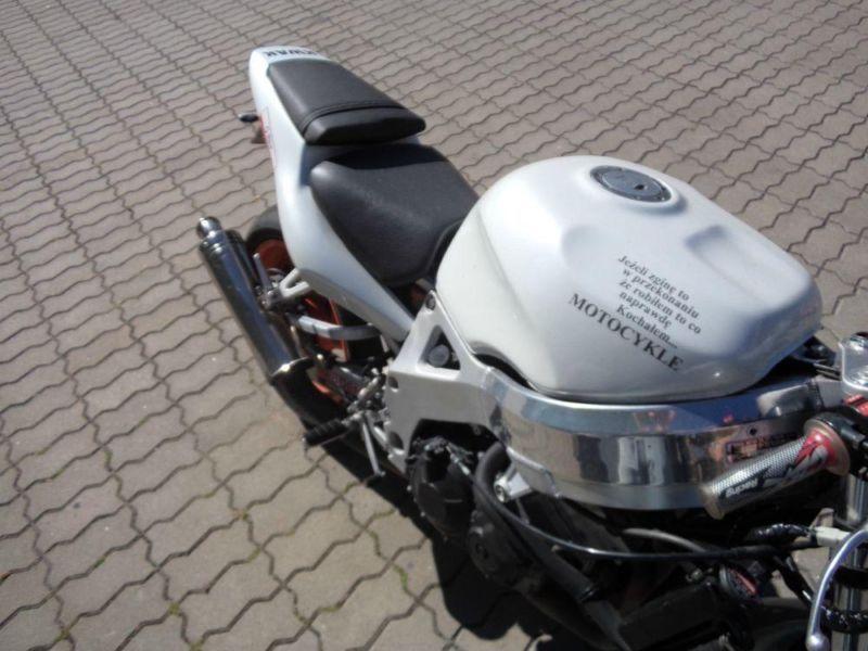 HONDA 900