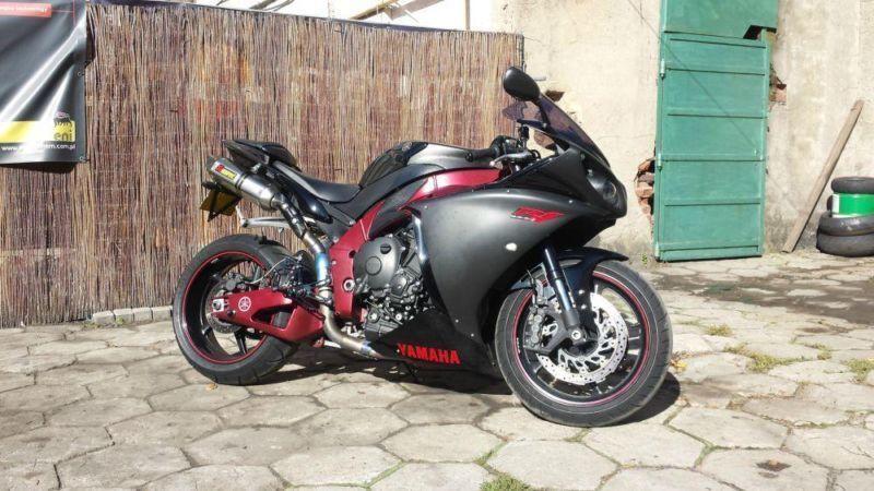 Yamaha R1 RN22 2010r cała w oryginale ! Polecam !