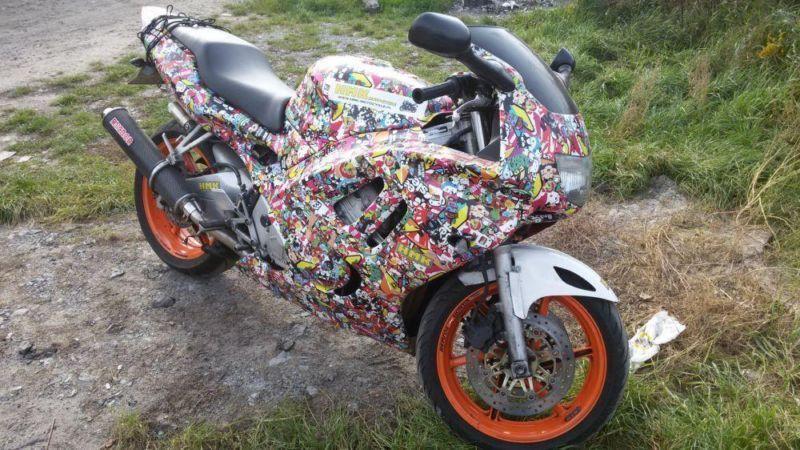 Honda CBR 600 F3 1998 r STICKER BOMB !