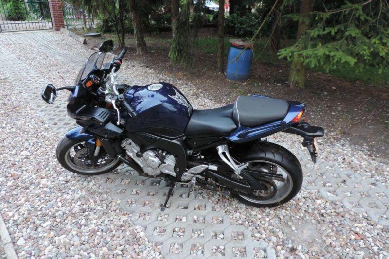 YAMAHA Fazer 1000 FZ