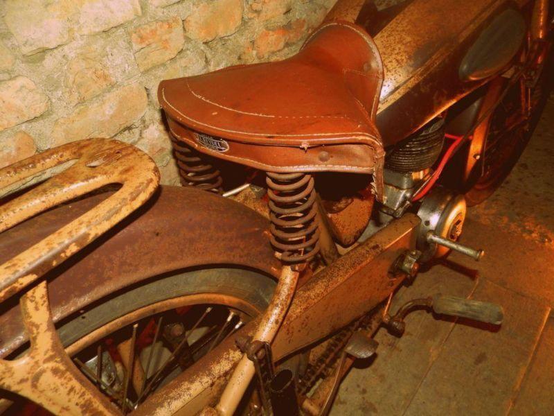 Motobecane 125 czterosów nie osa junak m10 awo iż dkw m-72