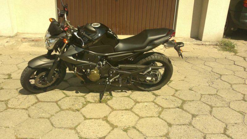 Motocykl Yamaha XJ6 Czarna Naked