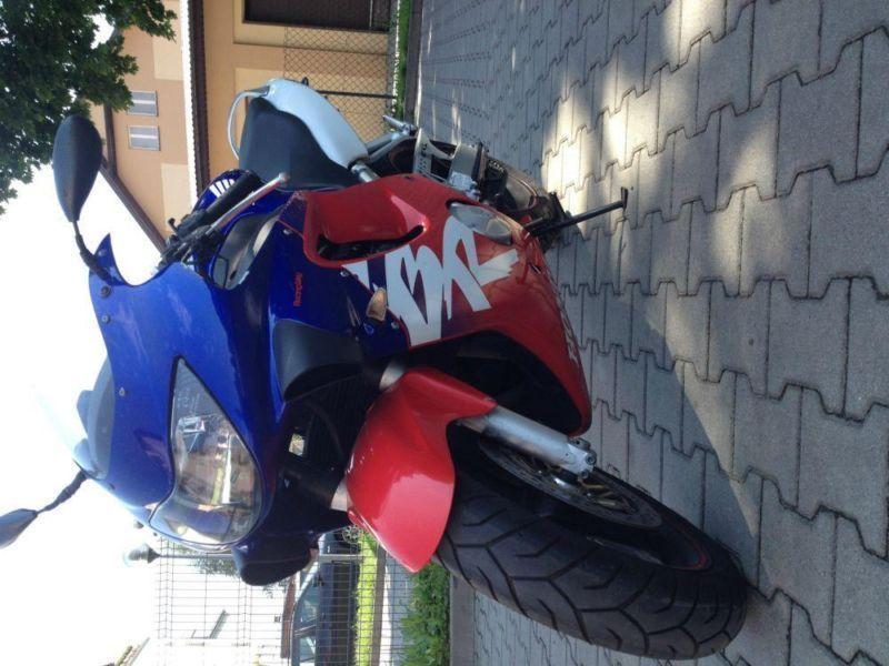 HONDA CBR 600F4