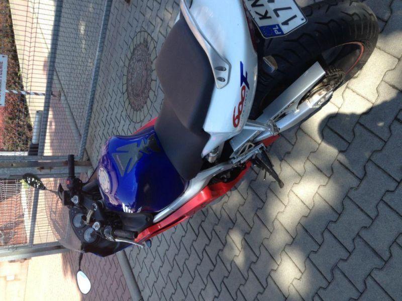 HONDA CBR 600F4