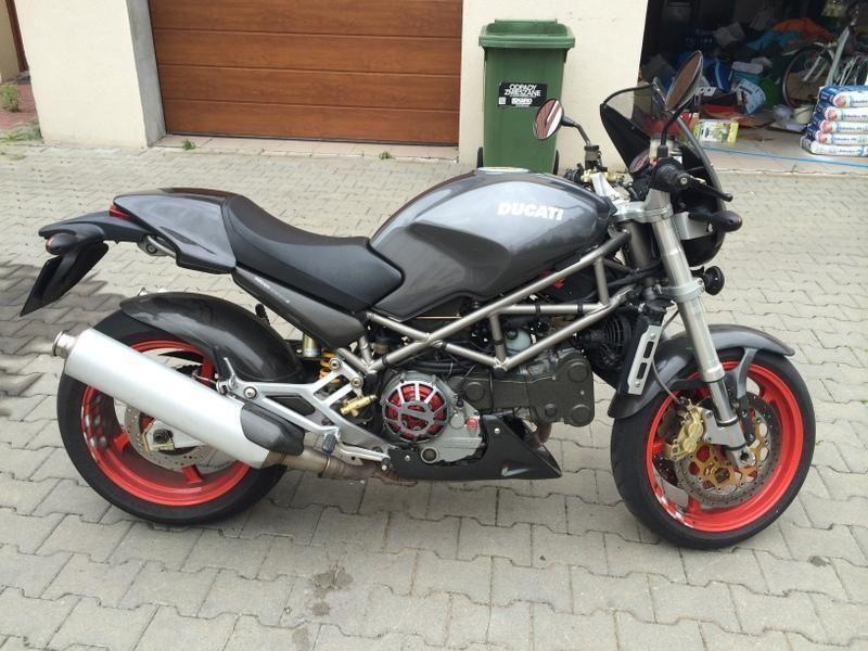 motocykl Ducatti Monster S4