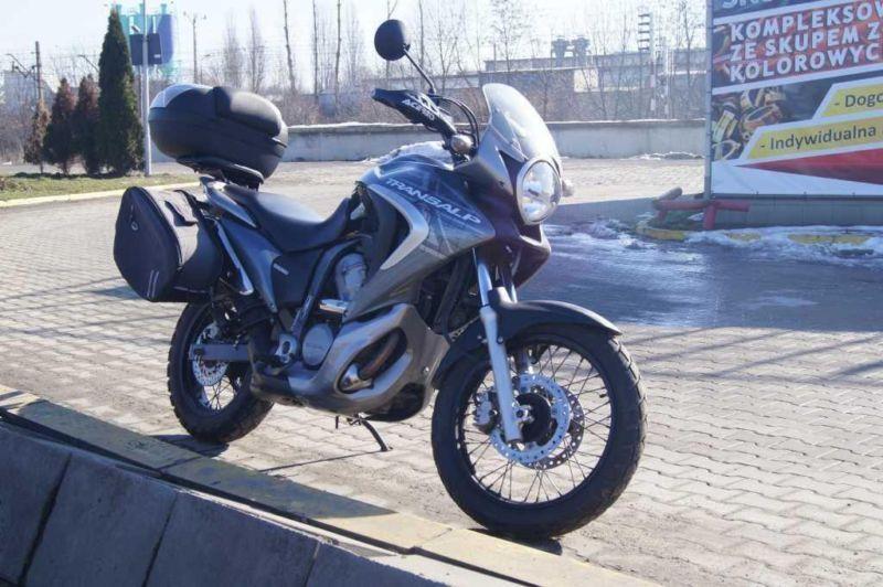 Honda Transalp XL 700 V + Kufer + Sakwy 2008 rok