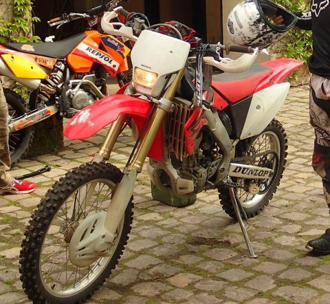 Honda CRF 250 X, IDEALNA, Z MINIMALNYM PRZEBIEGIEM