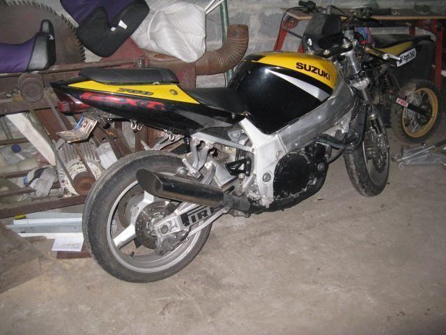 PILNIE SPRZEDAM GSXR 750 PILNIE