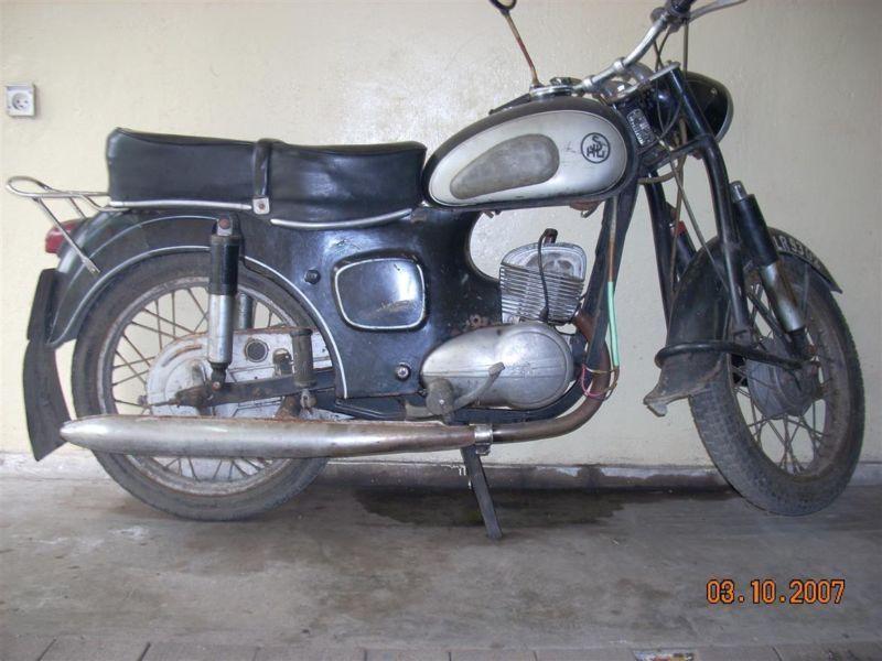 Motocykl SHL M11 zarejestrowana ubezpieczona