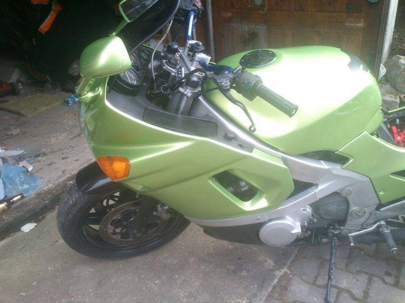 Kawasaki ZZR 600 Stan idealny Seledynowy super kolor