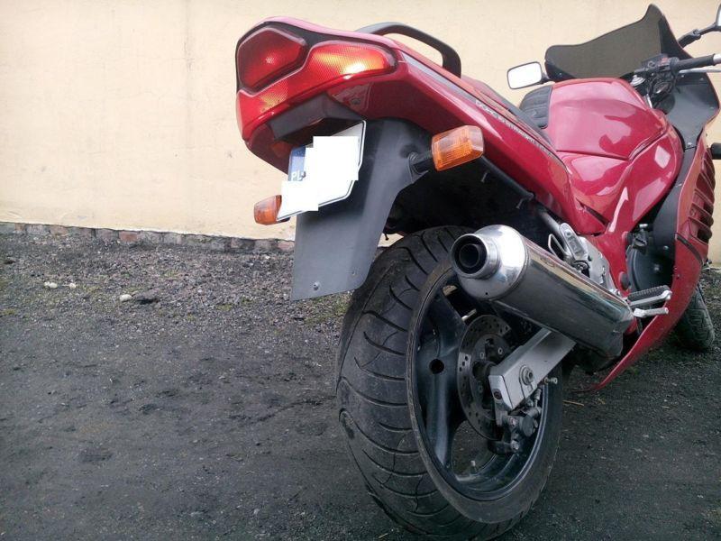 Sprzedam zadbaną Honde RF600R za 4500 zł