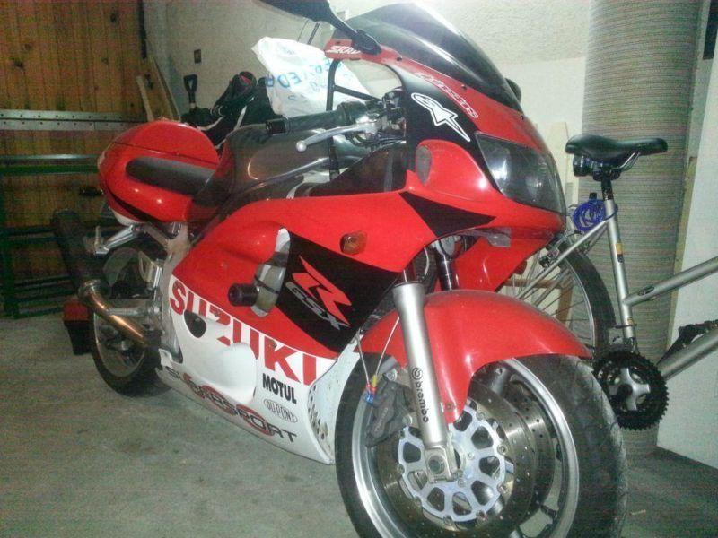 Suzuki GSXR SRAD 600