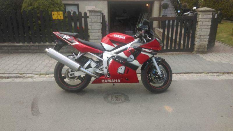 Piękna Yamaha YZF-R6 2001r.