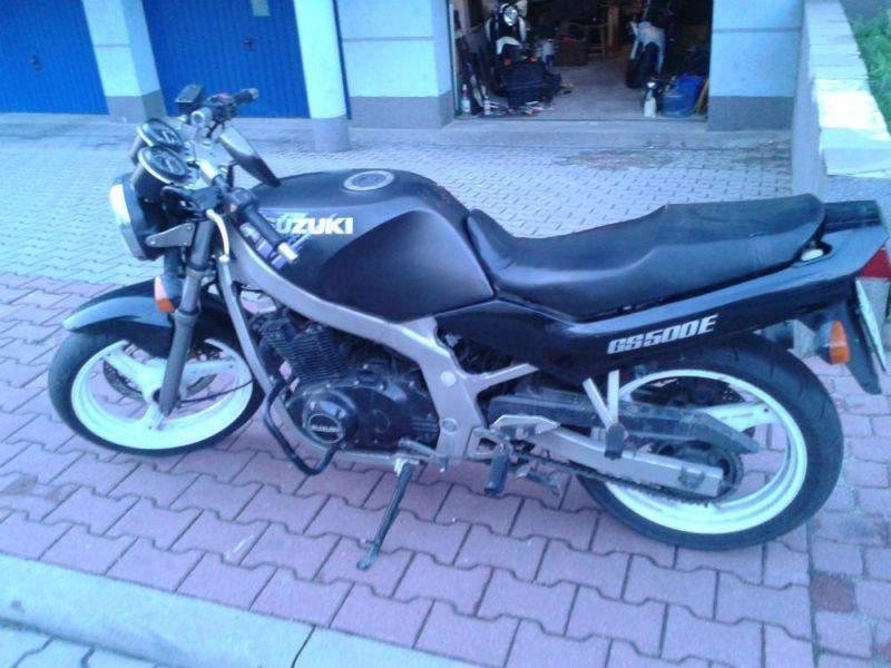 Suzuki GS500E