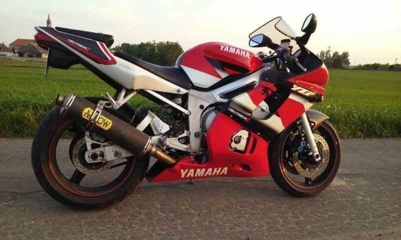 Yamaha R6