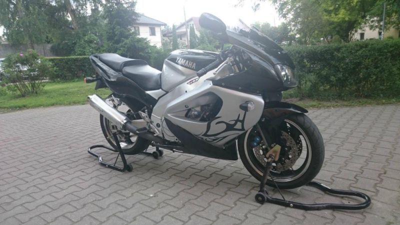 YAMAHA YZF 1000R SZYBKA MASZYNA THUNDERACE 2001