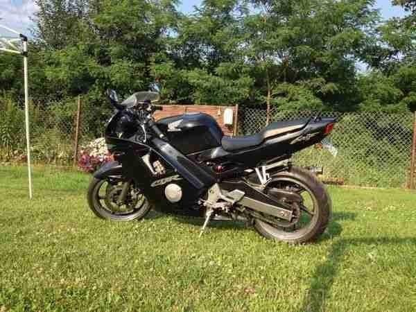 Honda CBR 600 F2 - super stan