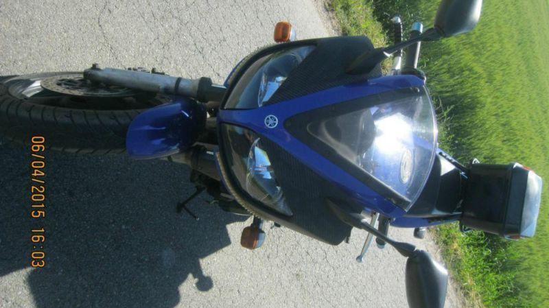 Yamaha FZS 600 FAZER