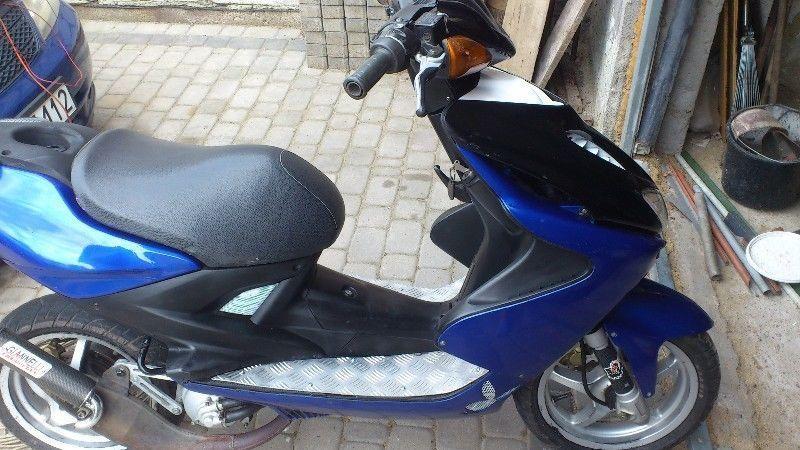 YAMAHA AEROX 50