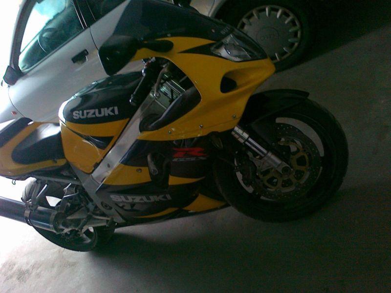 Sprzedam motocykl Suzuki GSX-R 750 (150 KM)