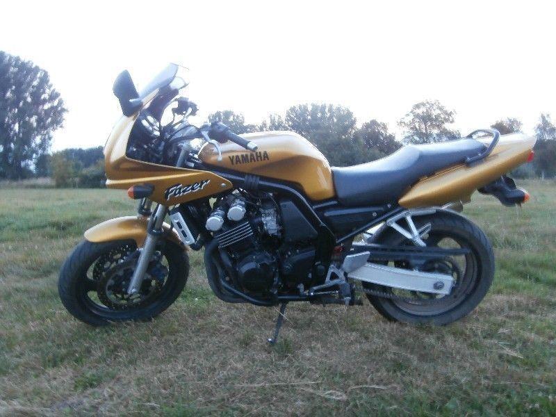 super stan Yamaha FZS 600 FAZER Szerwisowany