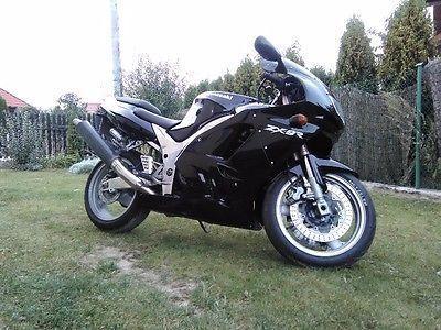 Kawasaki ZX9R 900ccm 140KM