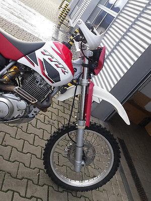 Yamaha TT600R, TTR600, 2000 rok