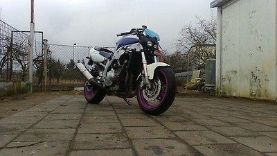 Yamaha FZR 600