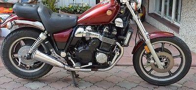 MOTOCYKL YAMAHA XJ 700 X