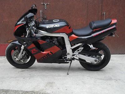 Suzuki GSX-R 750 olejak