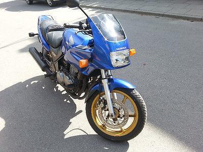 2000 Honda CB