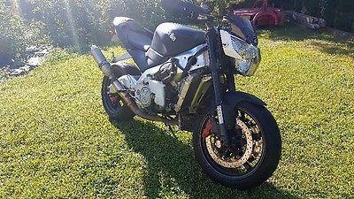 Aprilia RSV 1000 Niepowtarzalny