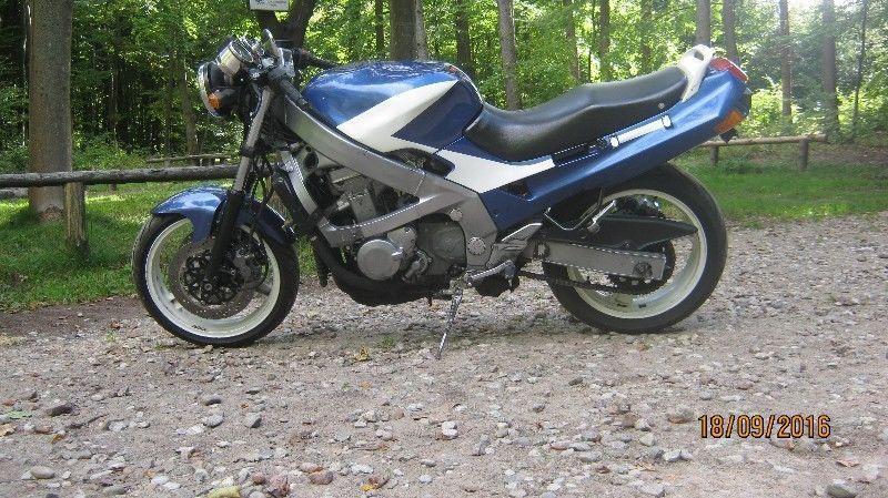 Kawasaki ZX 600