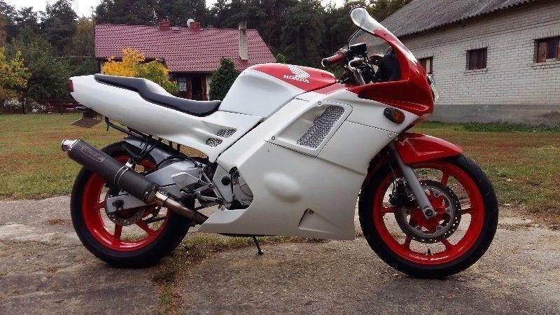 Sprzedam lub zamienie honda cbr 600f 106km 1994r 4200 do uzgodnienia