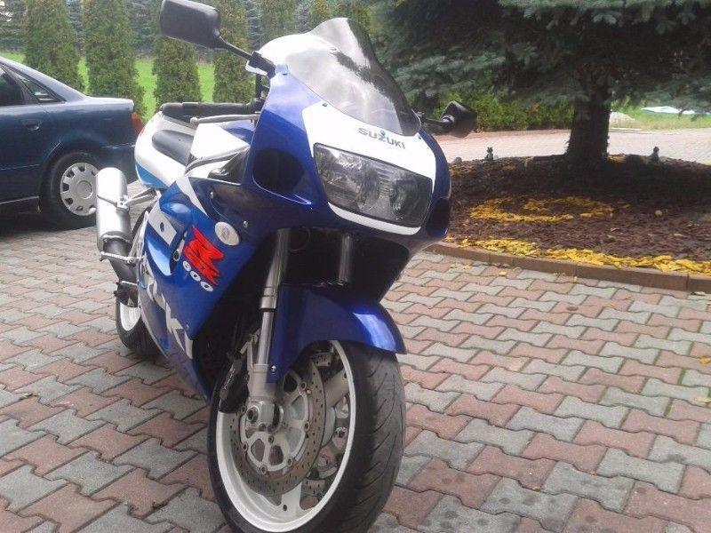 1998 Suzuki GSX-R . Zamiana