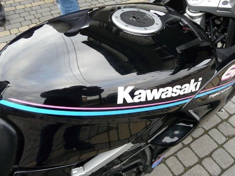 Kawasaki GPZ 500 S zachowany w oryginalnym stanie