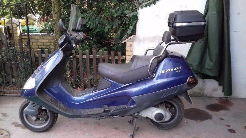 2000 Piaggio Hexagon