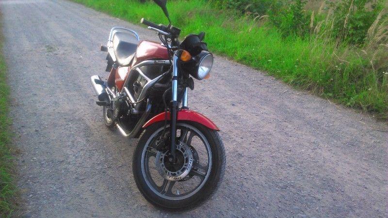 Honda Cb450s na kategorie A2, doinwestowana