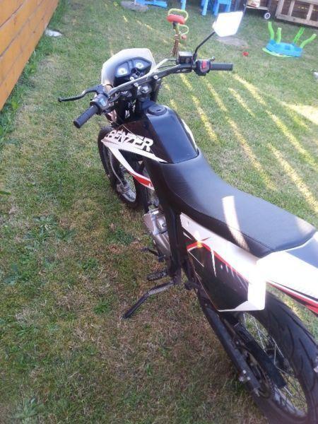 Benzer Xcross 50