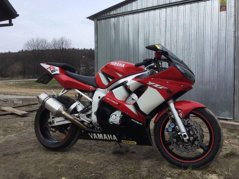 Yamaha R6