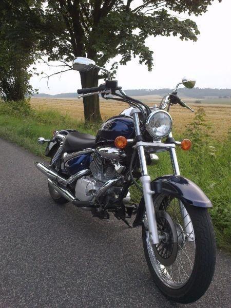 Suzuki Intruder 125