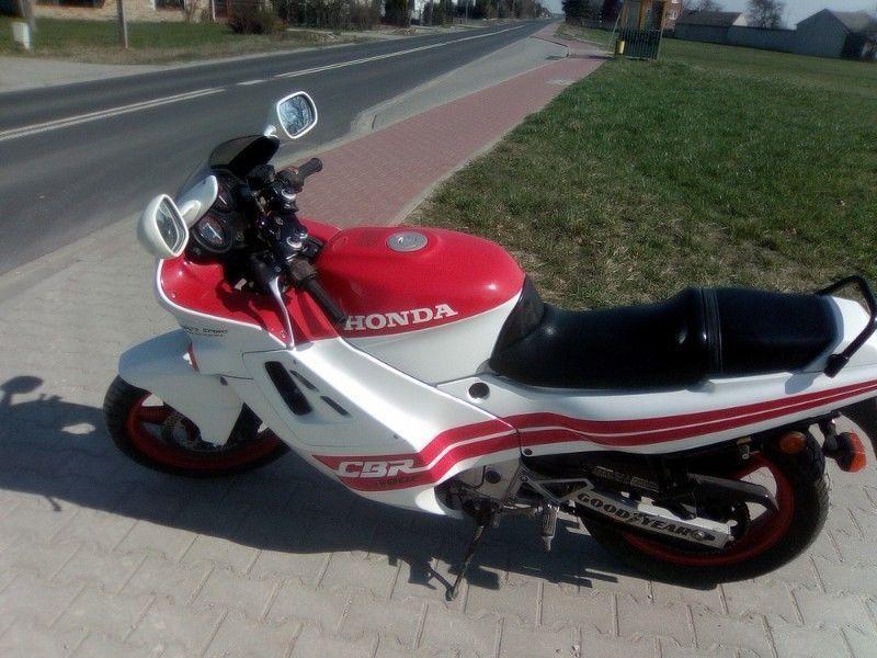 1989 Honda CBR