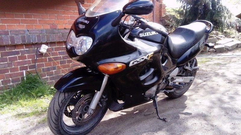 Suzuki GSX 750 jajko 1999 zarejestrowany