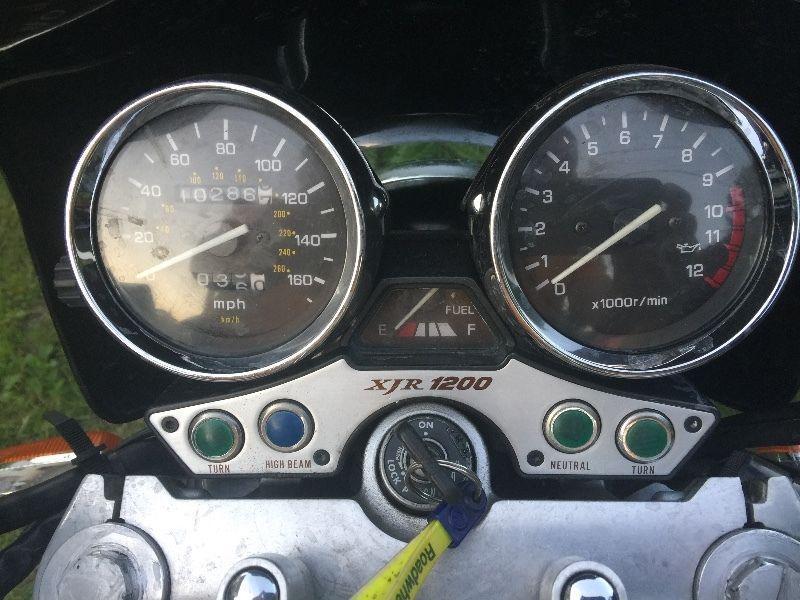 Yamaha xjr 1200