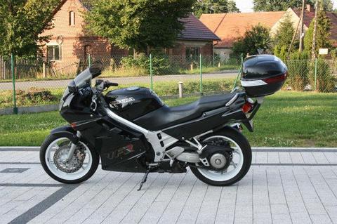 Honda VFR 750F RC 36 100KM Super Stan z domu zadbana od motocyklisty