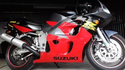 Suzuki gsx-r 600 srad