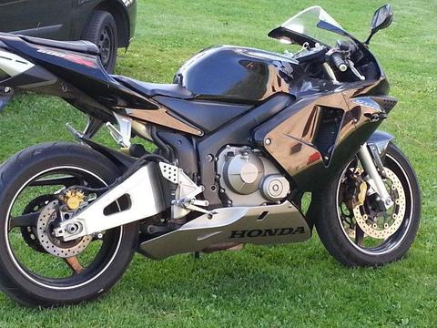 2004 Honda CBR 600 RR PC37