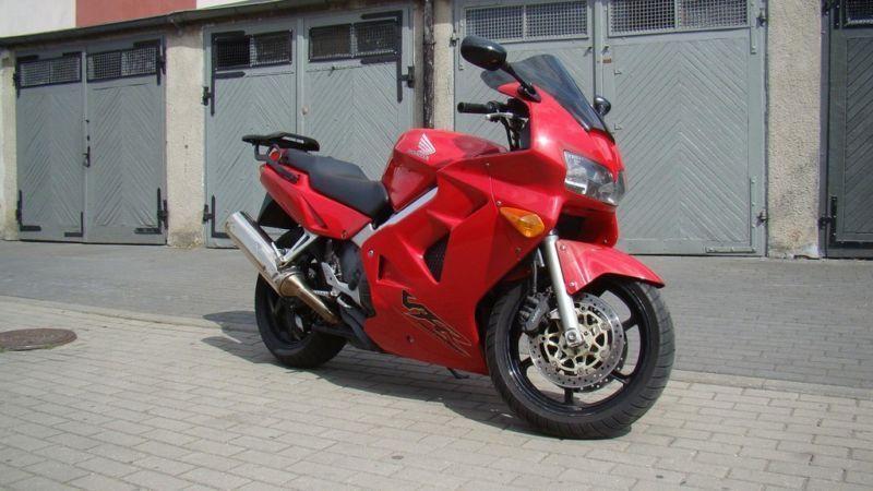 Sprzedam Honda VFR 800 Fi